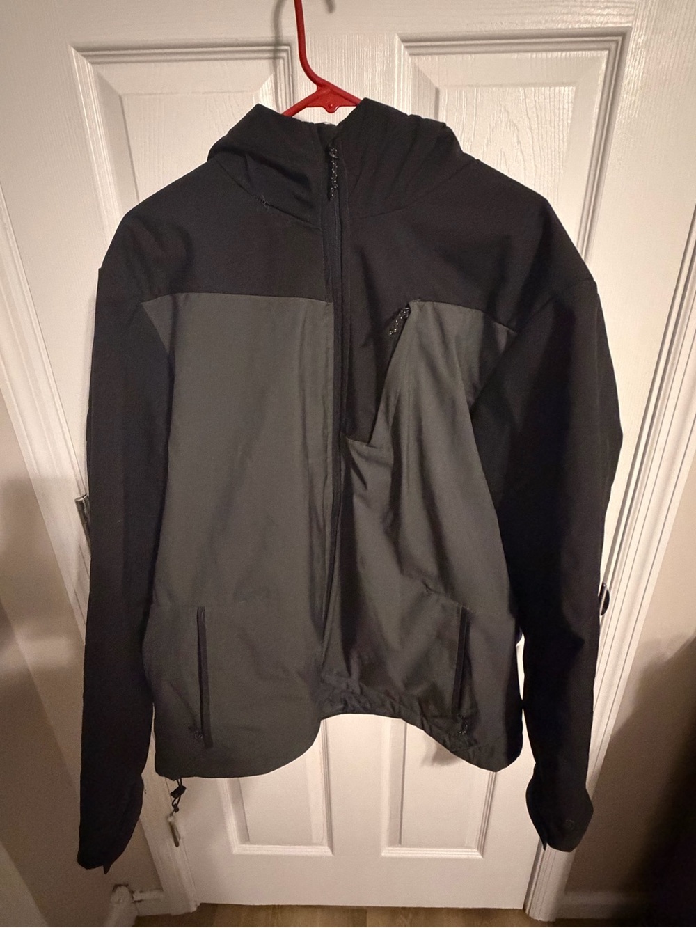 Champion Men's Black and Gray Colorblock Hooded Windbreaker